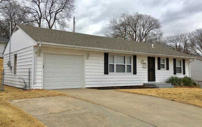 3608 E 106th Terrace - Photo 3 of 17