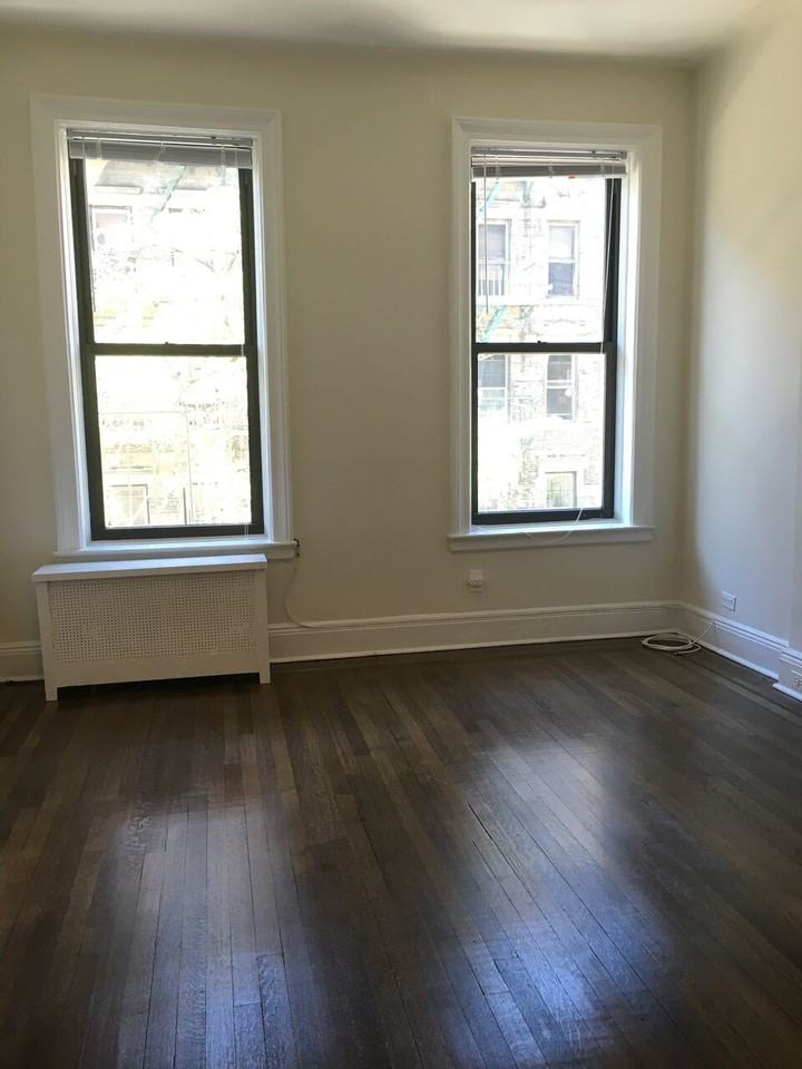 E 7th St & 2nd Ave #4F