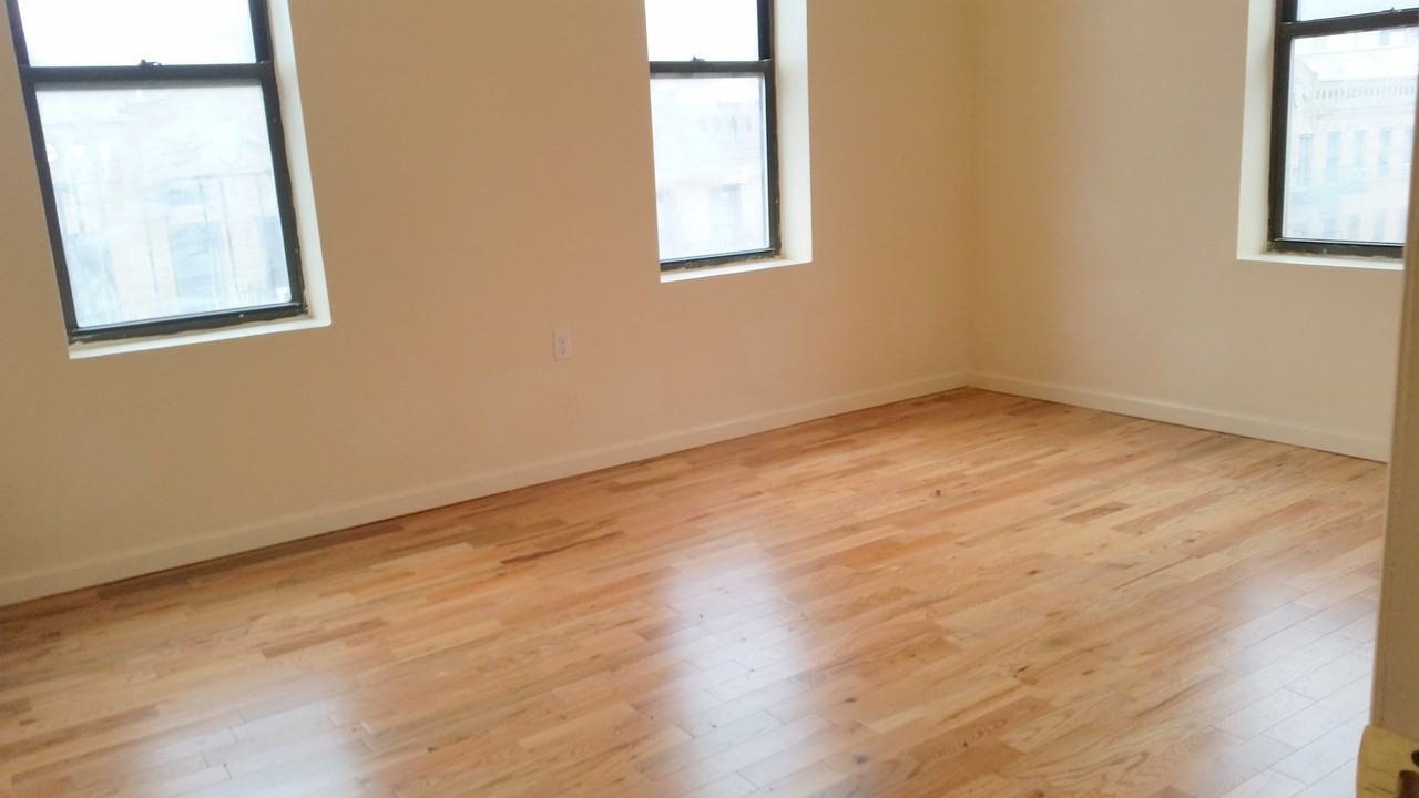 Thayer St & Sherman Ave #F7