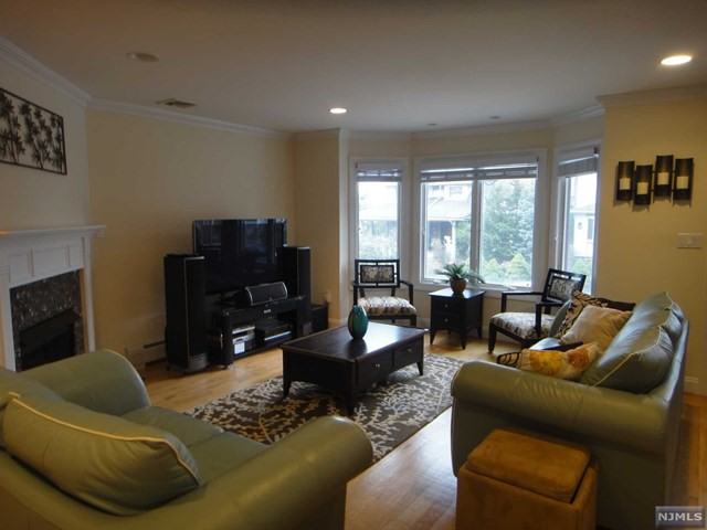 83 Columbia Ave - Photo 2 of 24