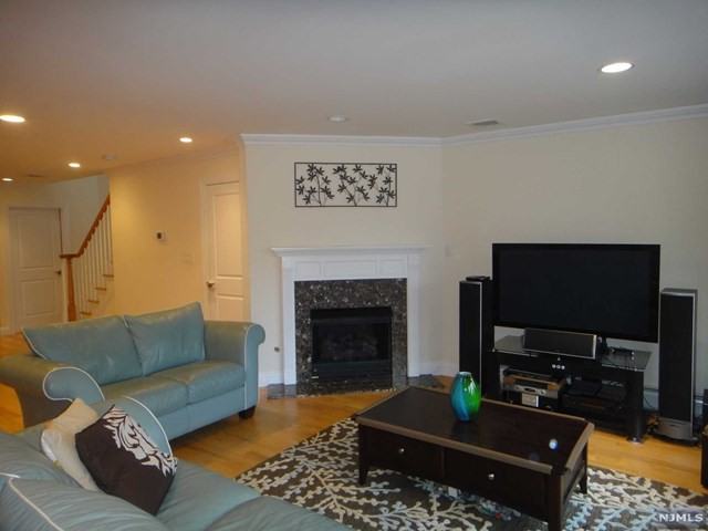 83 Columbia Ave - Photo 3 of 24