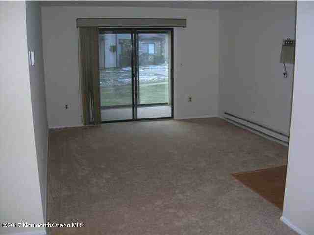 92 Arrowood Rd - Photo 2 of 8