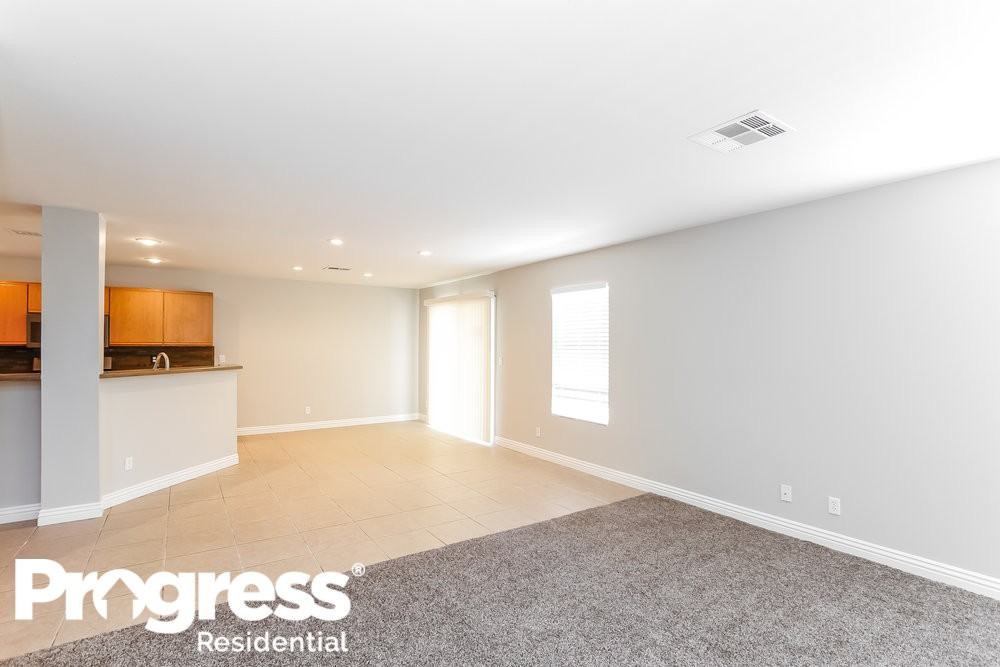 733 Red Bark Ln - Photo 2 of 15