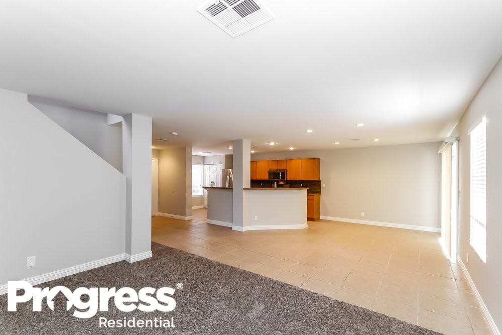 733 Red Bark Ln - Photo 3 of 15