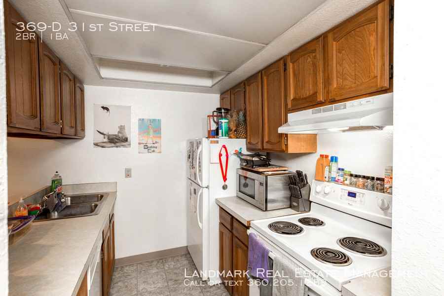 369 31st St - Photo 3 of 10