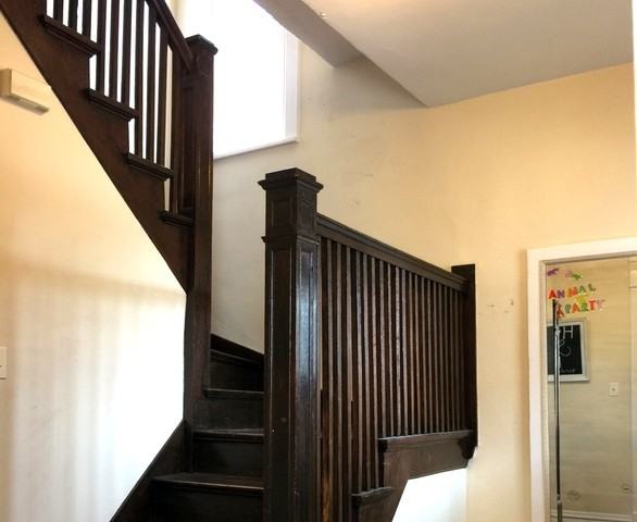 3610 N Wayne Ave - Photo 2 of 11