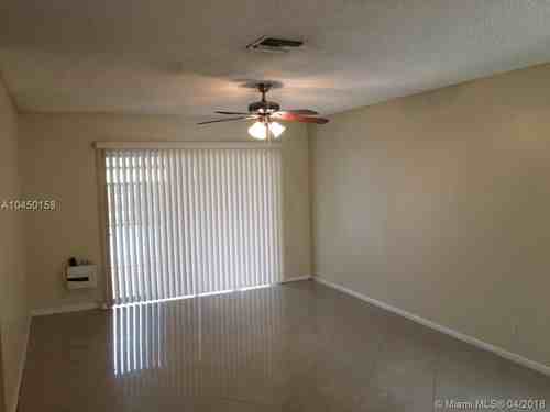 6834 SW 10th St - Photo 3 of 3