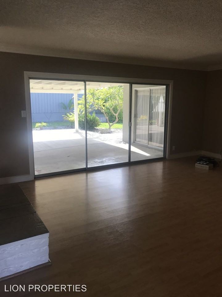 15058 Lowe Dr - Photo 3 of 19