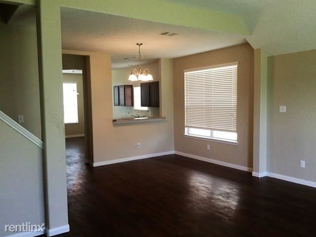 2202 Steep Pine Tr - Photo 2 of 12