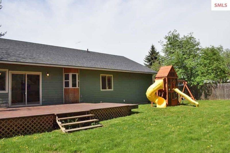 3 Bryan Dr - Photo 2 of 8