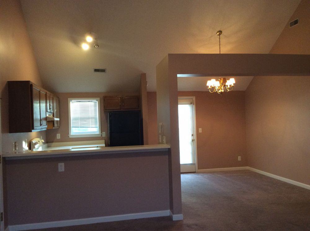 3328 Brucemont Dr - Photo 3 of 9