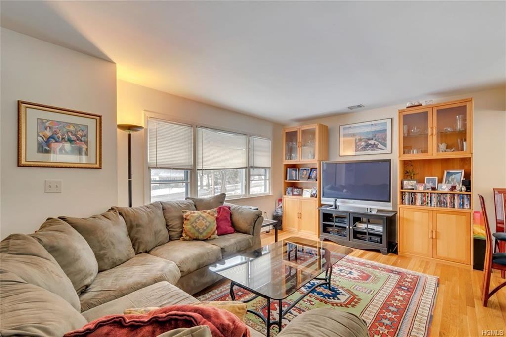 2536 Ridge St - Photo 2 of 18