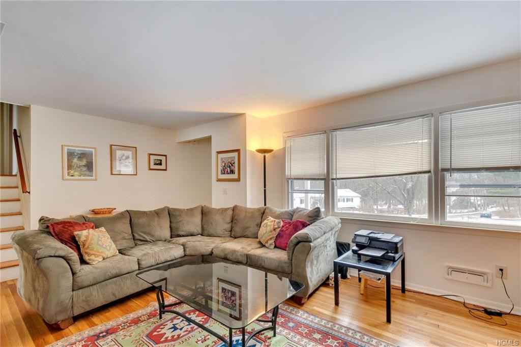 2536 Ridge St - Photo 3 of 18