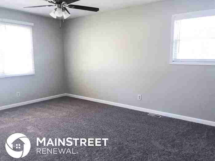 4900 Libby Ln - Photo 3 of 13