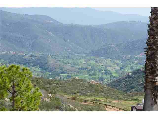 576 Calle De La Sierra - Photo 2 of 9