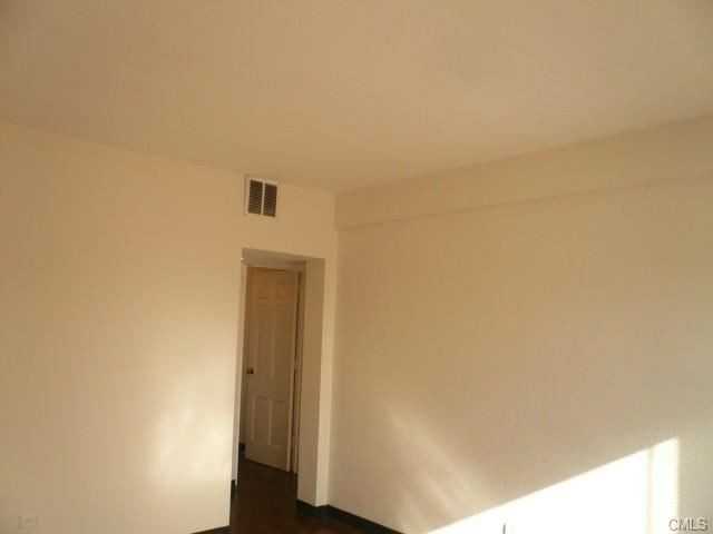 43 Harbor Ave #44D - Photo 2 of 6