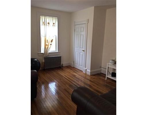 56 Lexington St - Photo 2 of 8