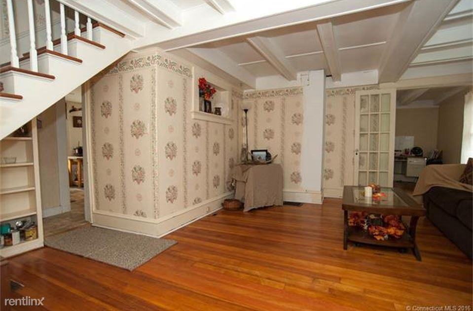 61 Kensington Ave - Photo 2 of 10