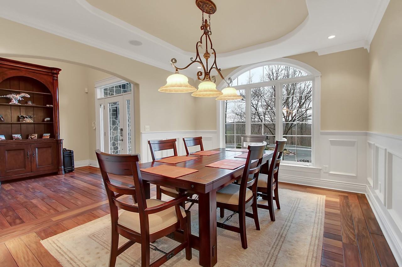 98 Livingstone Dr - Photo 3 of 25