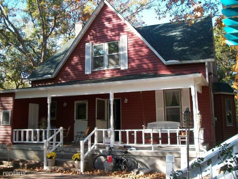 11 Dewey St - Photo 3 of 11