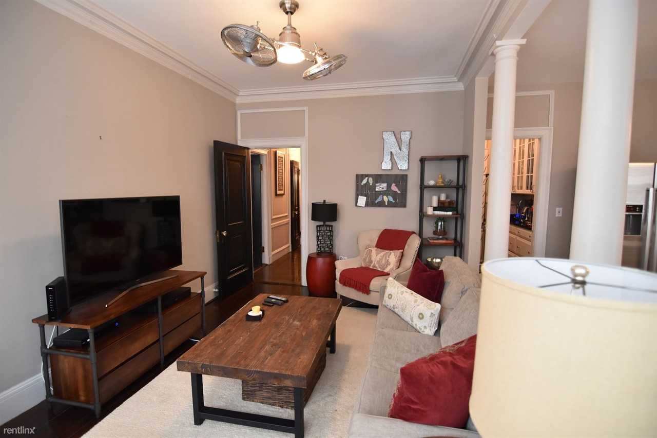 1535 Beacon St - Photo 2 of 12