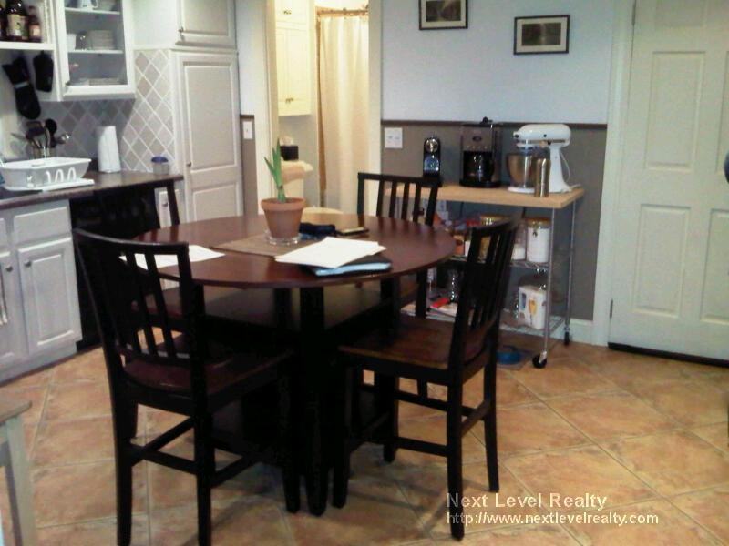 32 Prospect St 1 - Photo 2 of 9