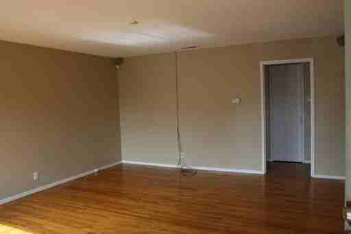 5319 Carl Ave - Photo 3 of 10