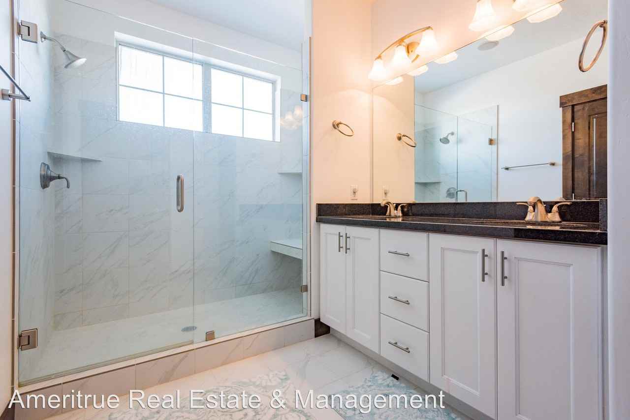 897 Abigail Dr - Photo 3 of 22