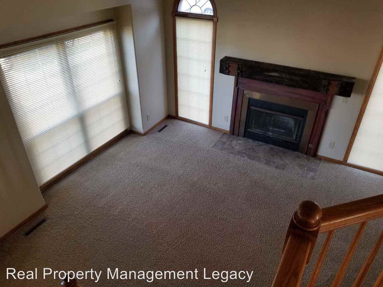 5013 N 126th St - Photo 2 of 10