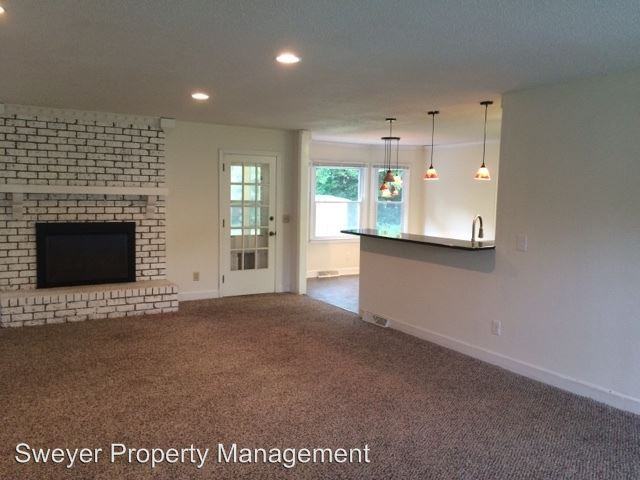 438 Semmes Dr - Photo 3 of 41