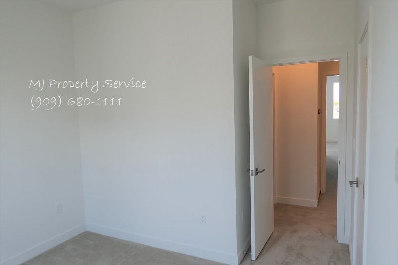 2836 Tyler Avenue - Photo 3 of 8