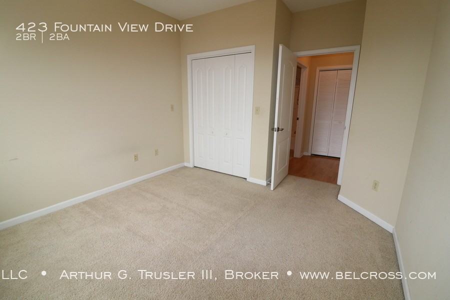 423 Fountain View - Photo 3 of 12