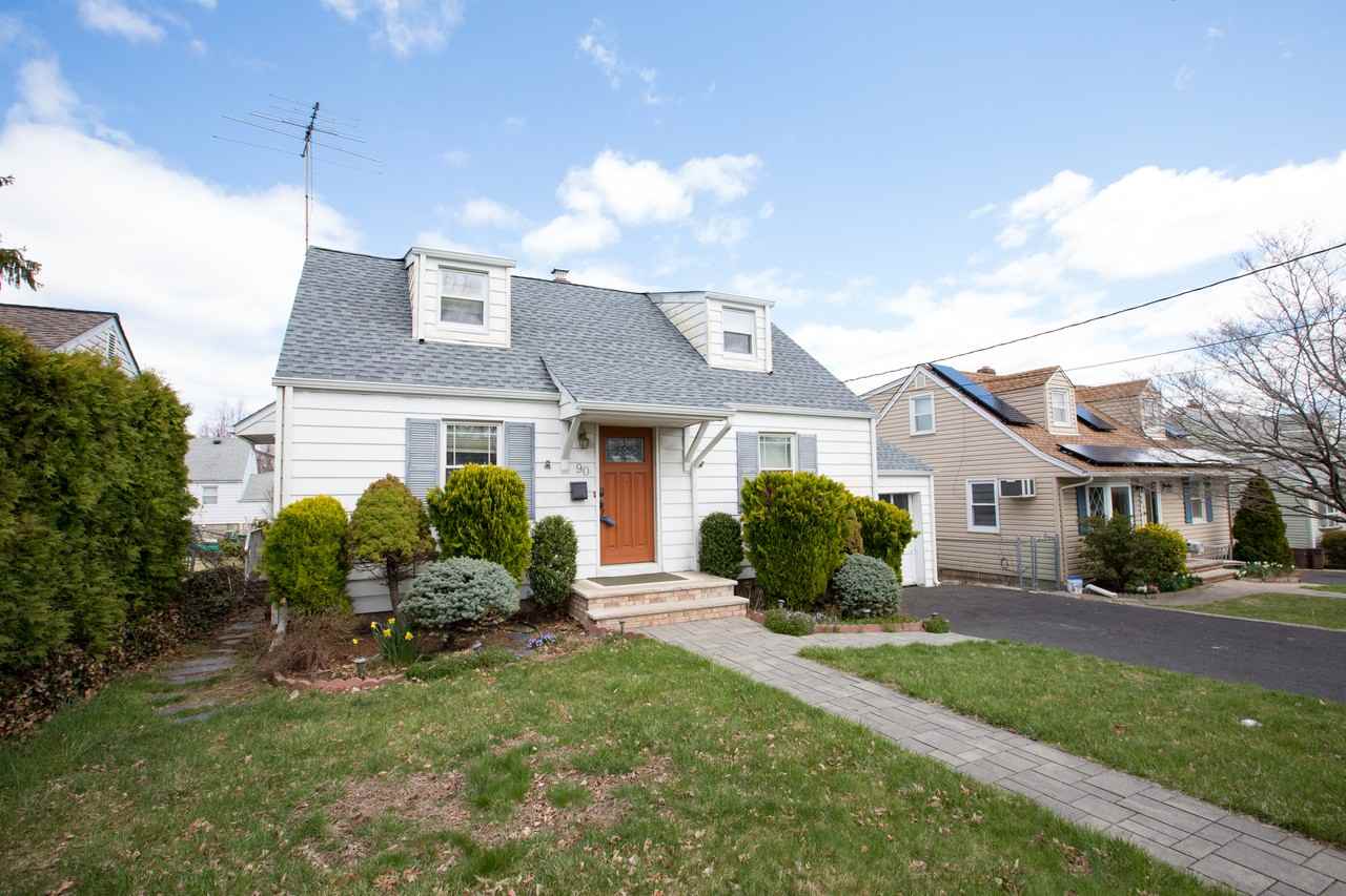 90 Stanley St - Photo 2 of 24