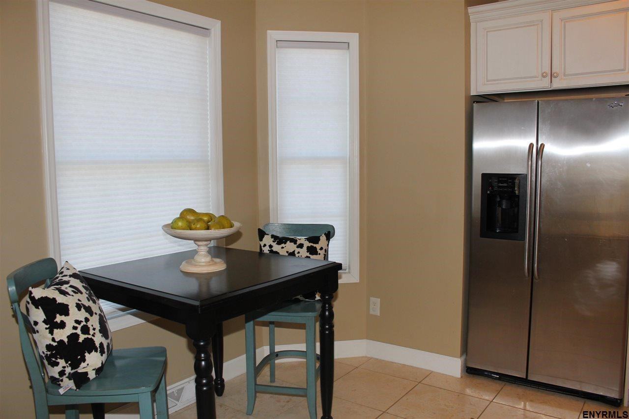 3 Bedford Cir - Photo 3 of 24