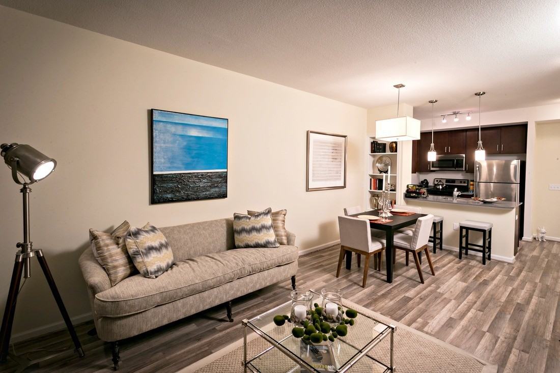 The Premier - Photo 3 of 7