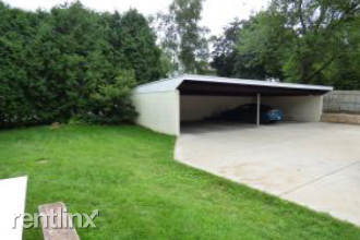 409 Carrie Ln - Photo 2 of 11