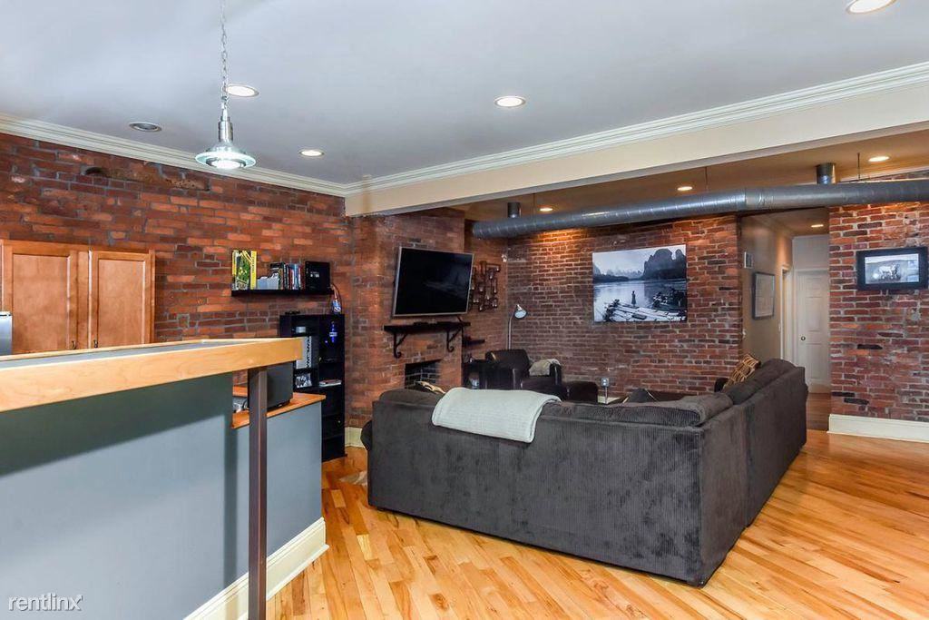 161 Pius St - Photo 2 of 17