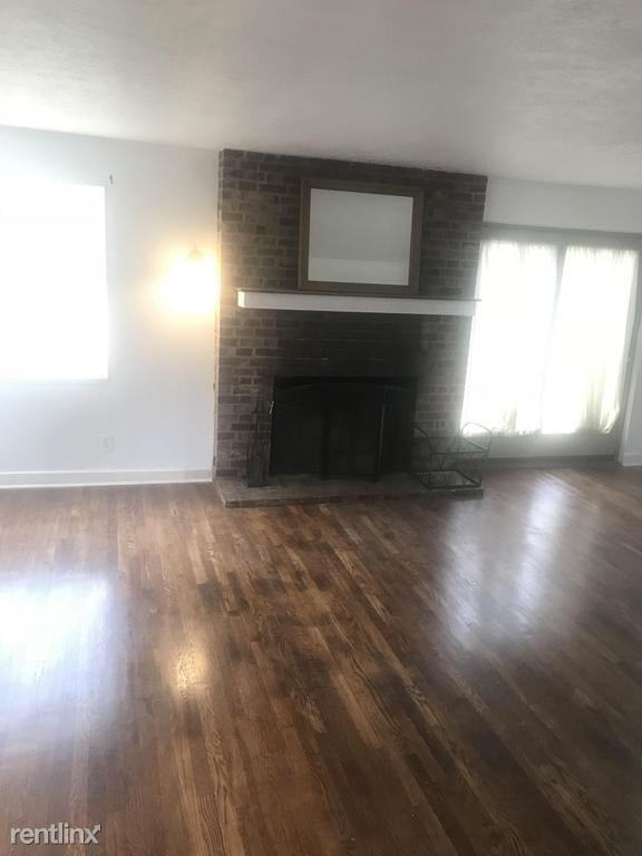 713 Washington Dr - Photo 2 of 14