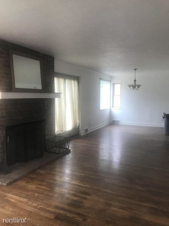 713 Washington Dr - Photo 3 of 14