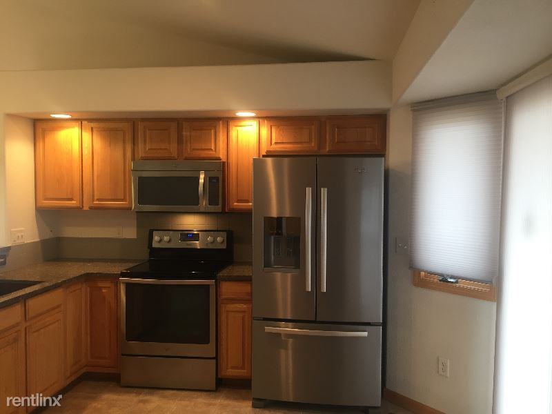 2150 Sherwood Forest Ct - Photo 3 of 10