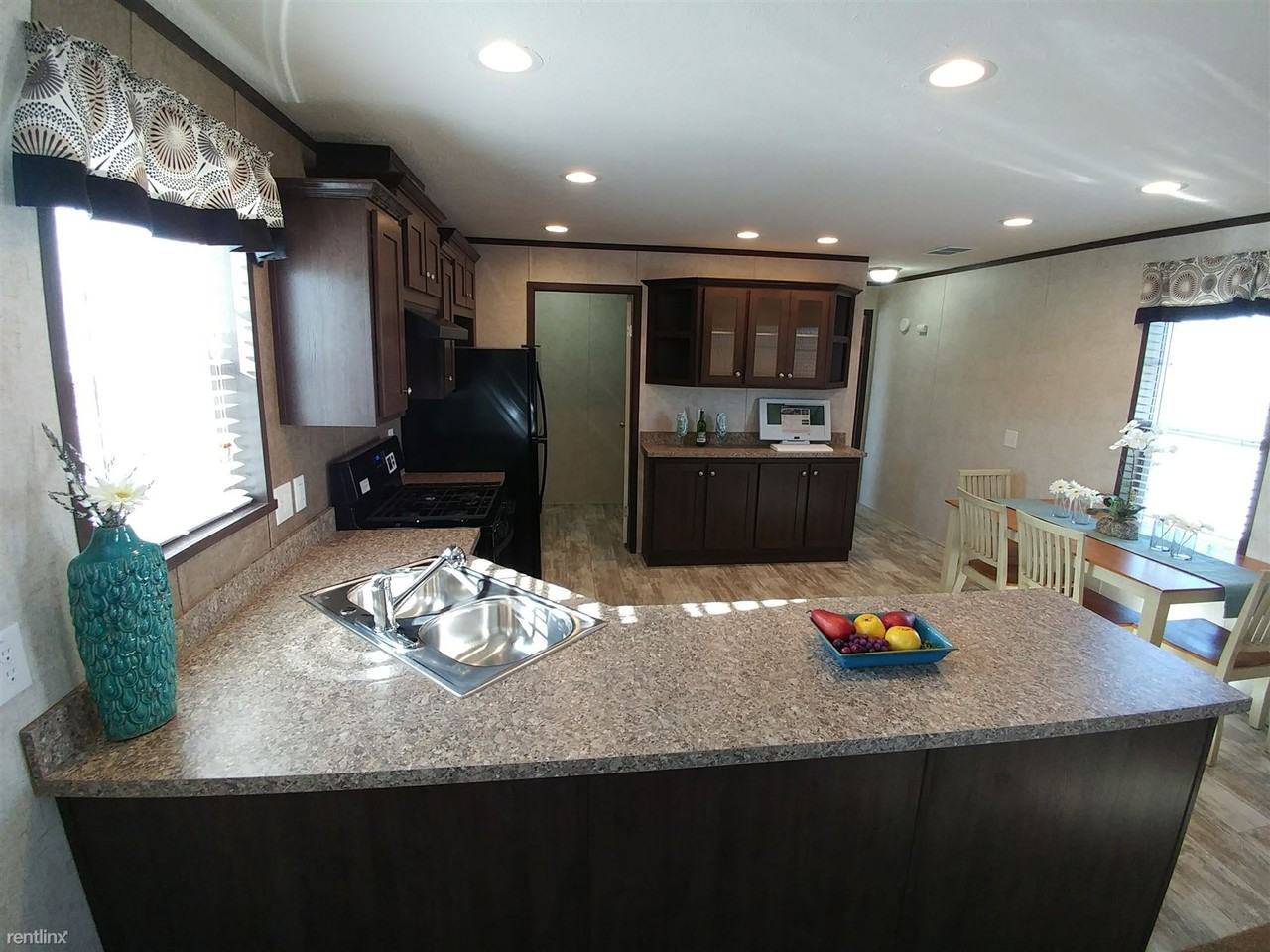 986 Lawrence St - Photo 2 of 22