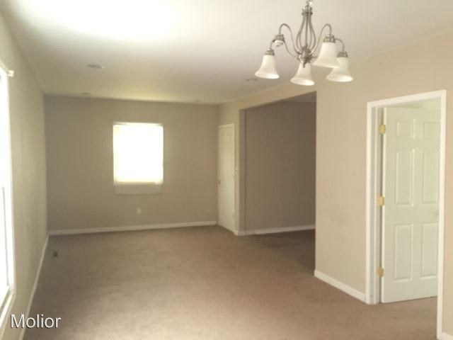 10 Langmeyer Ave - Photo 2 of 8