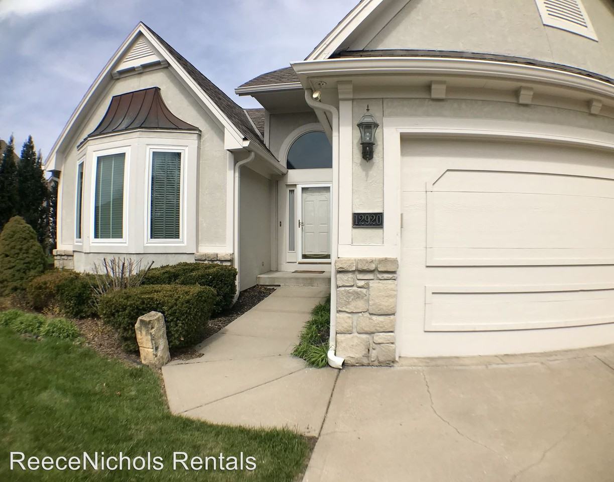 12920 Broadmoor St - Photo 2 of 34