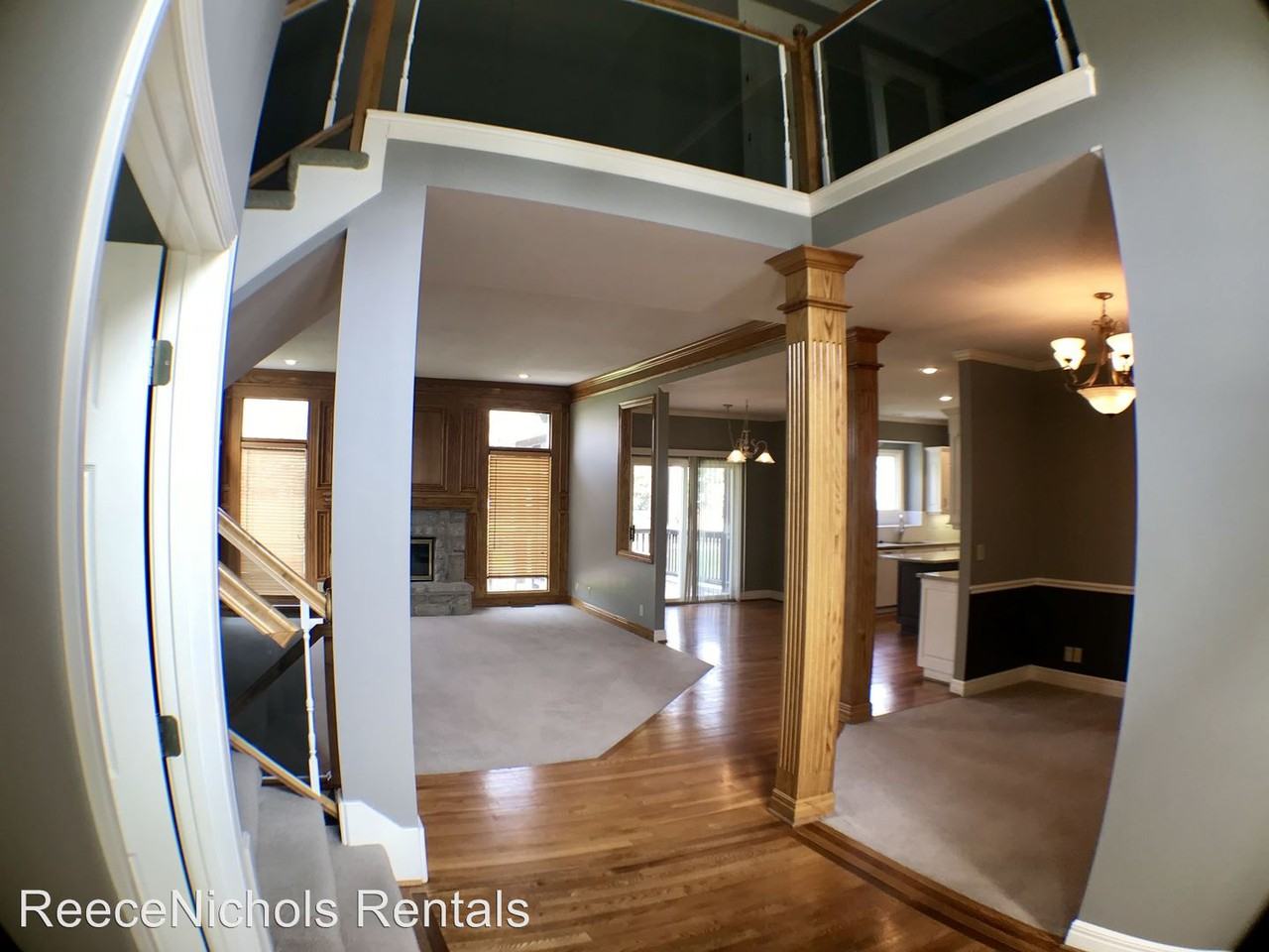 12920 Broadmoor St - Photo 3 of 34