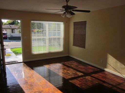 3435 Glade St - Photo 3 of 14