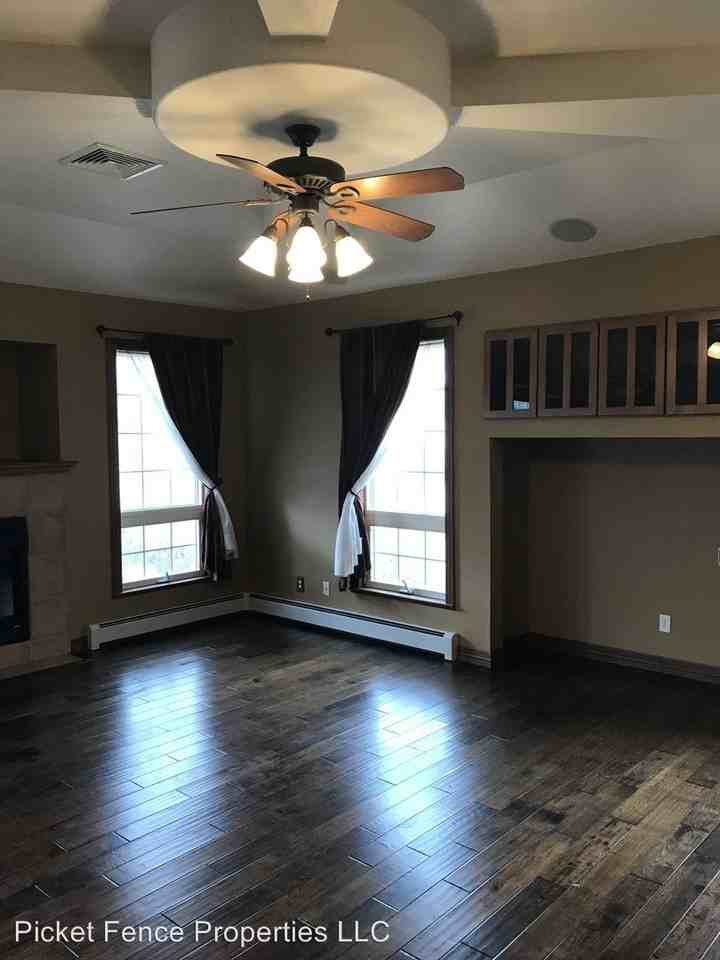 2751 Canby Way - Photo 3 of 48