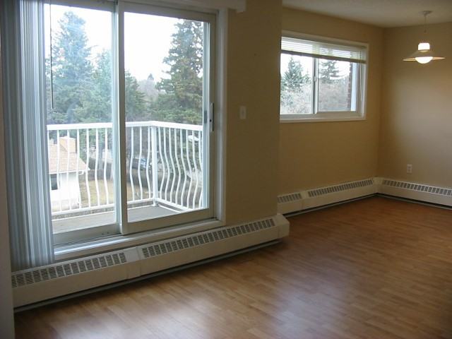 WASKASOO - 1 bdrm - adult only! - Photo 2 of 20