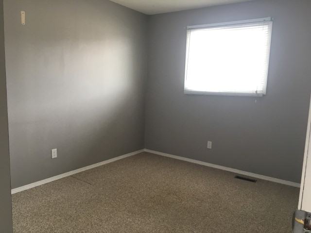 HIGHLAND GREEN - Photo 3 of 10