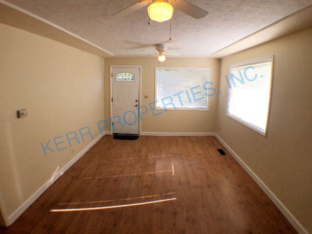 6809 Se Drew St. - Photo 3 of 28