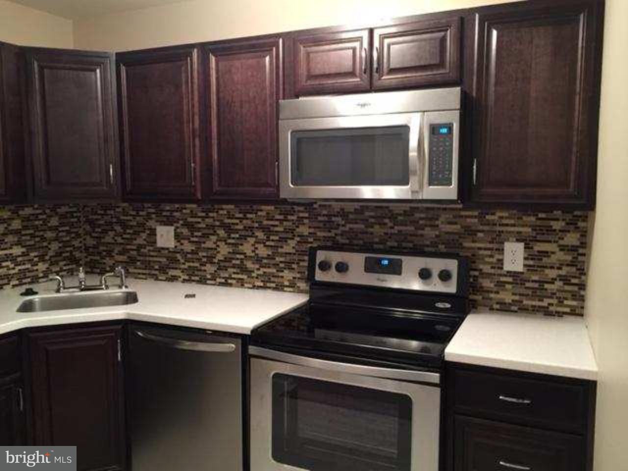 1807 Huntingdon Mews - Photo 3 of 11